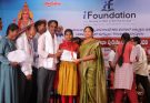 చదువుతోనే మంచి భవిష్యత్తు.